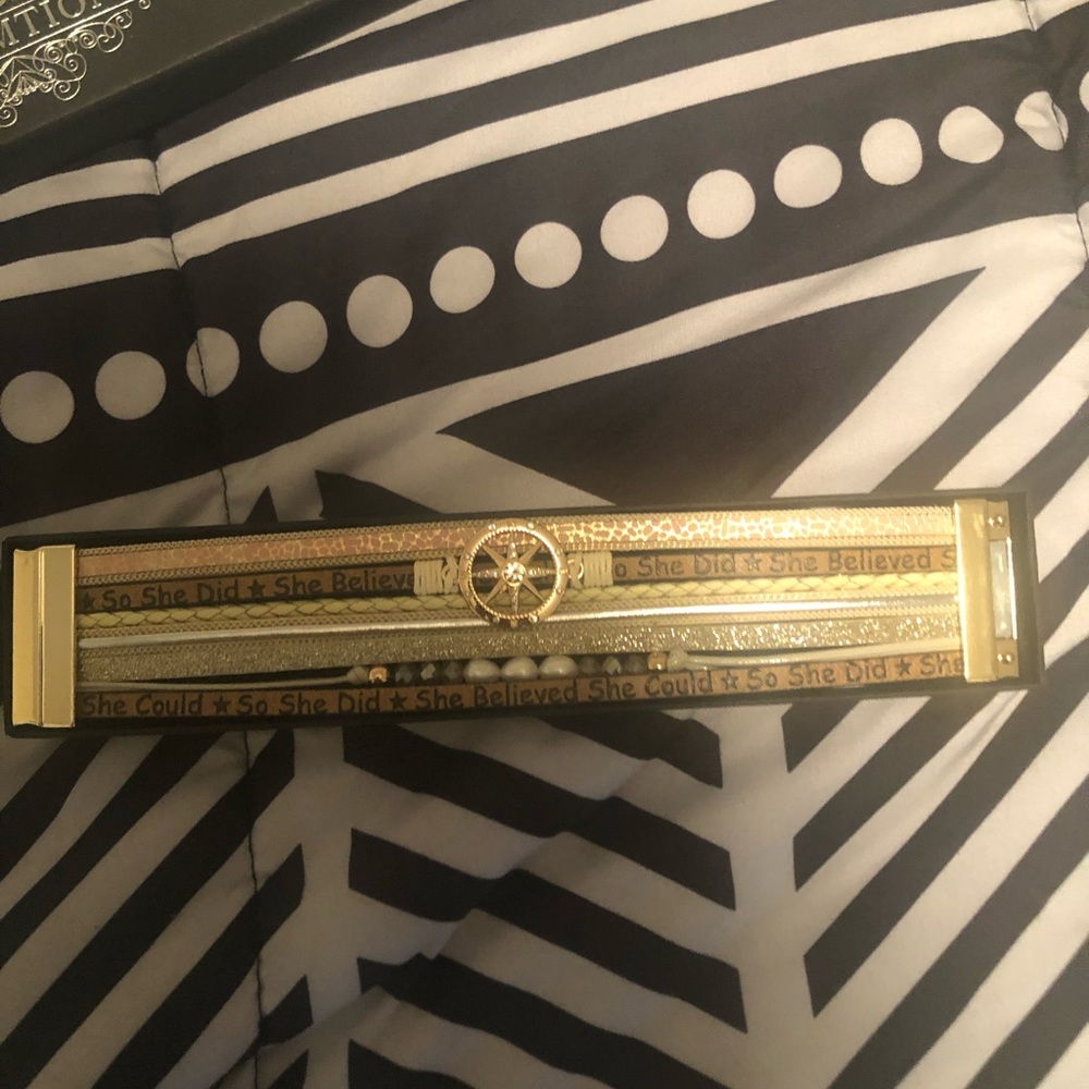 Bracelet